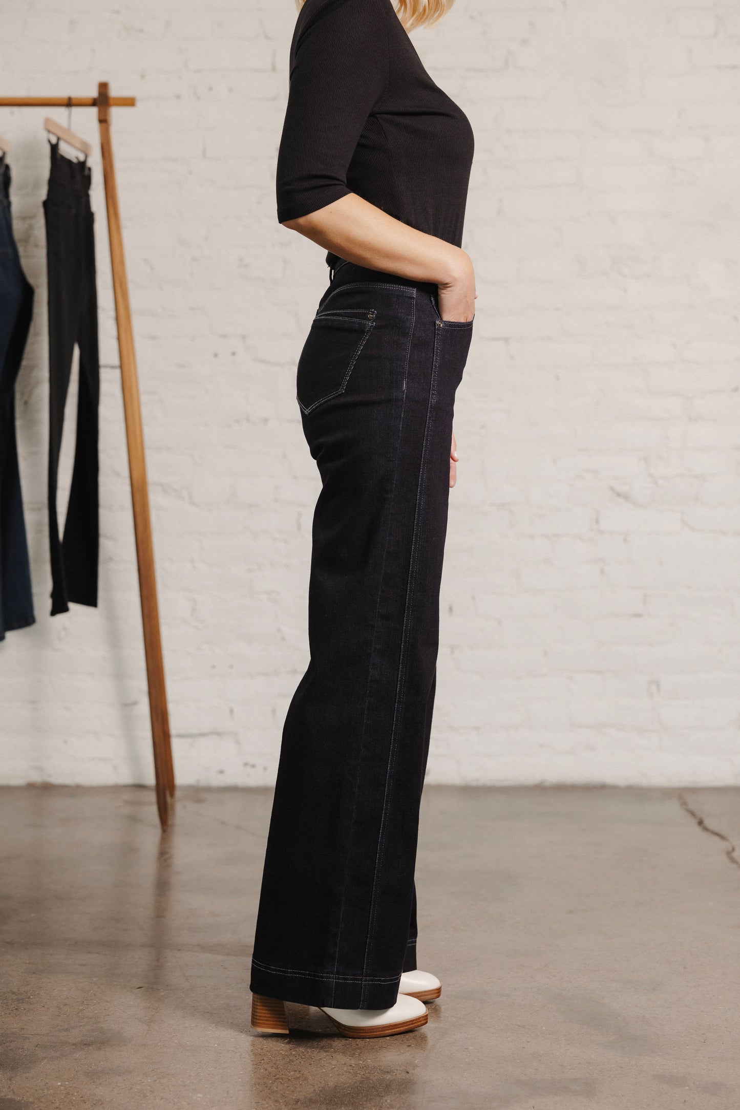 Skyrise Wide Leg with Double Side Seam