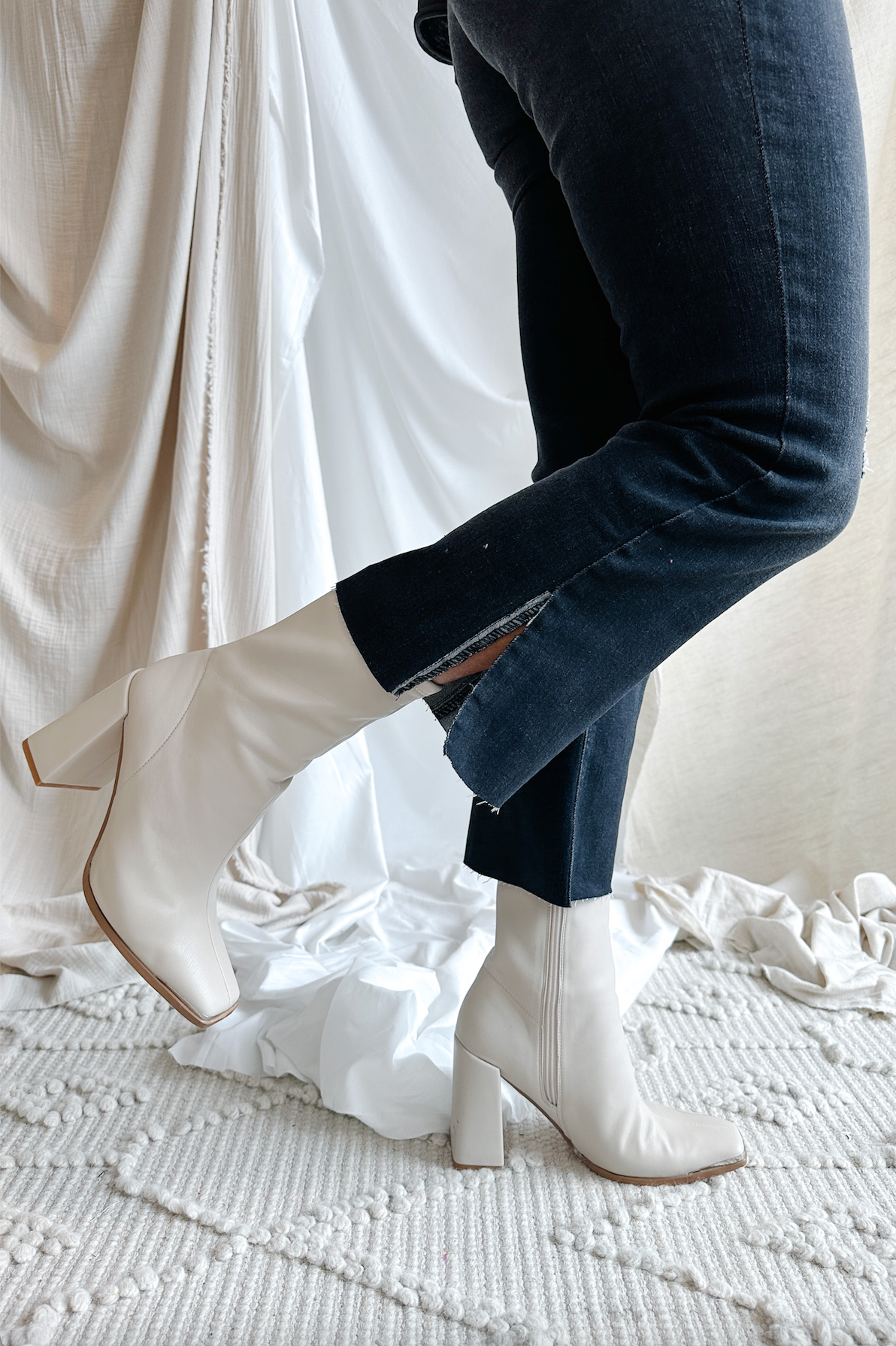 Crop Flare w/ Side Slit