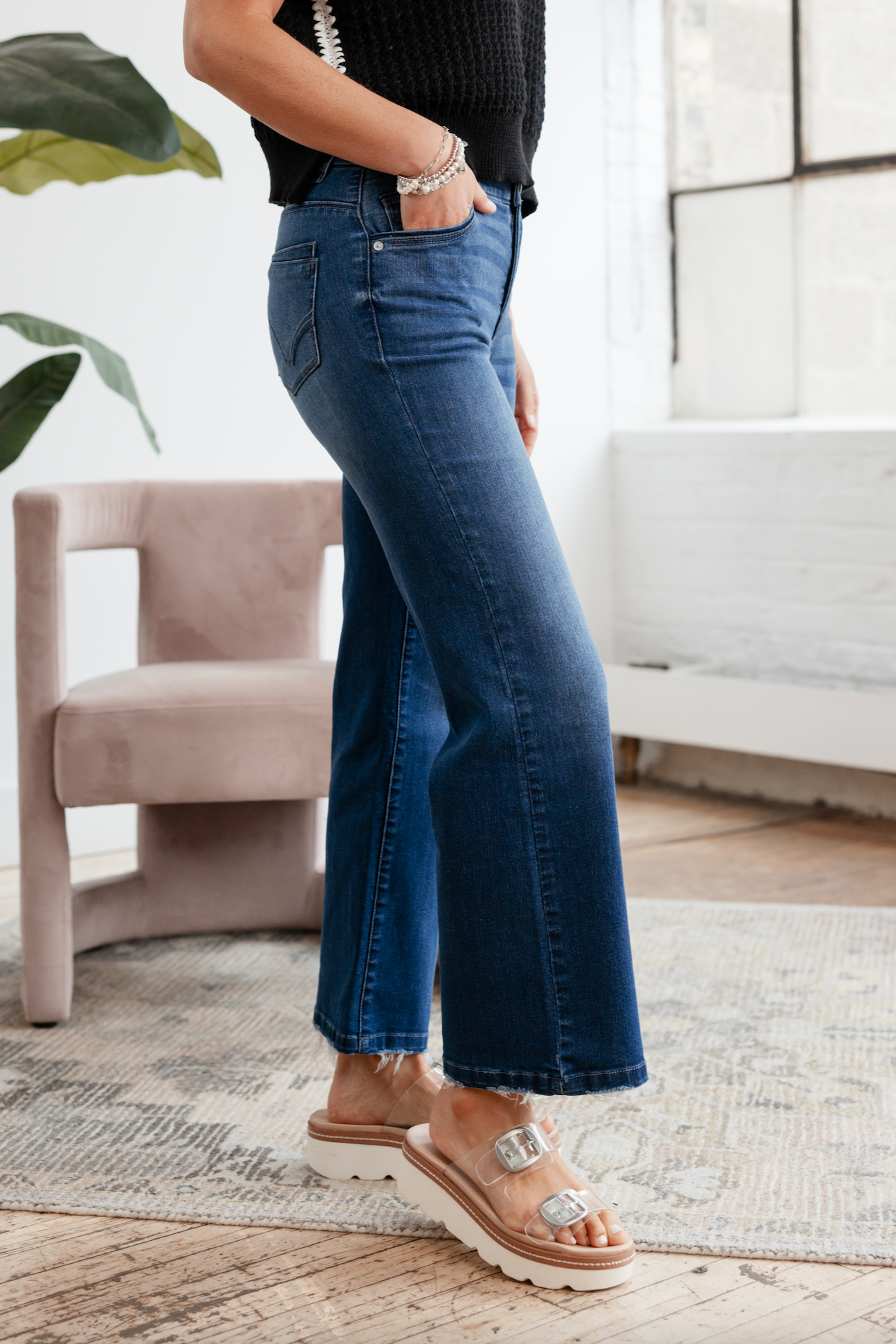 Crop Flare with Grinded Hem