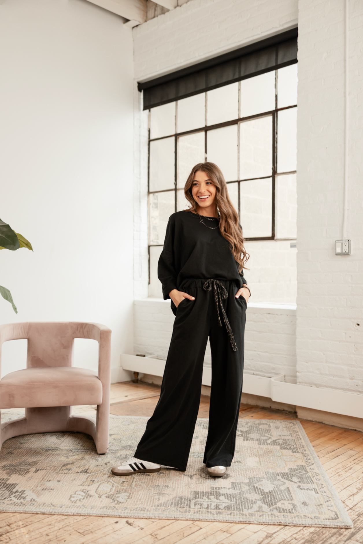 Italian Jet Setter Flowy Pant - Black