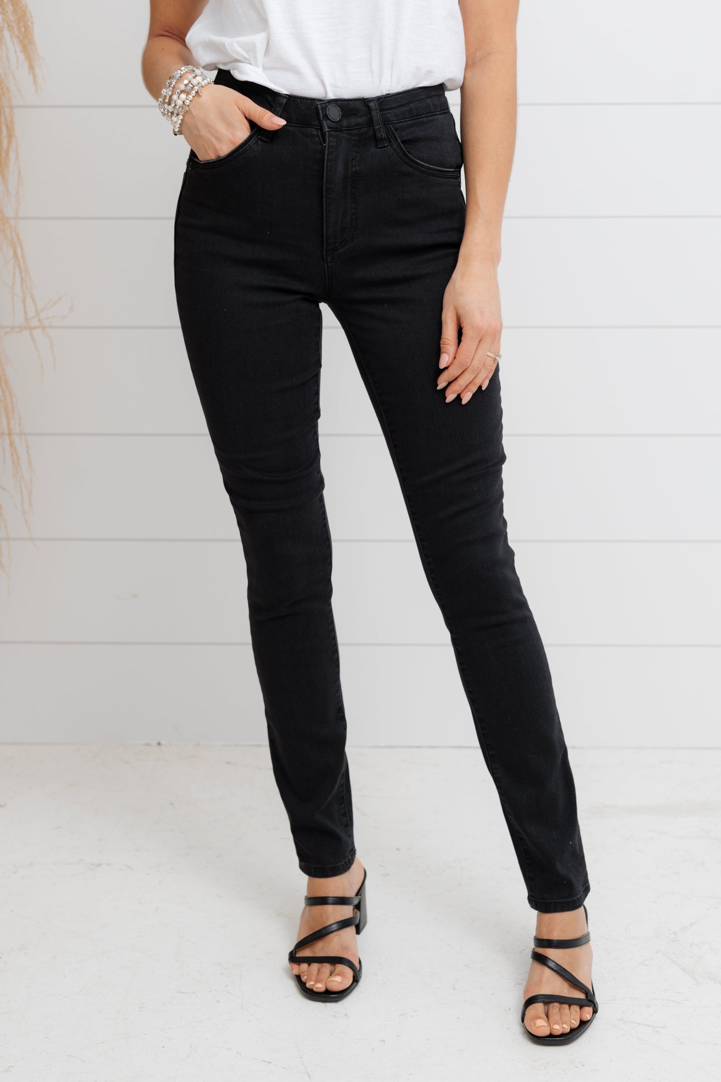 Black Skyrise Skinny