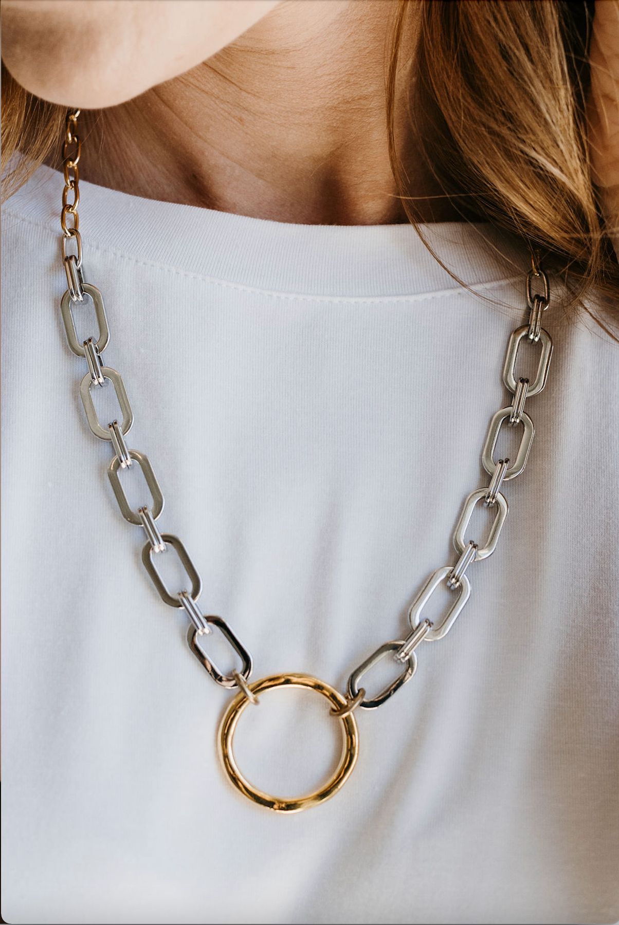 Luxury Link w/ Jumbo Hoop & Magnetic Clasp Necklace