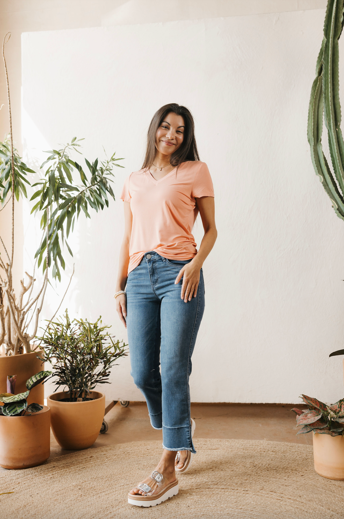 Essentials V-Neck Tee - Apricot Crush