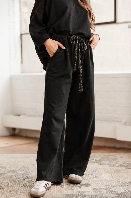Italian Jet Setter Flowy Pant - Black